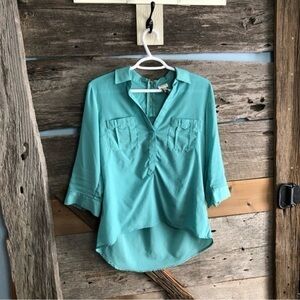 DYNAMITE Size Med Teal Semi-Sheer Blouse